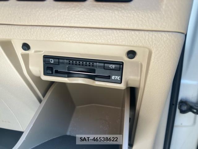 Toyota ALPHARD 2013-10 7561788-17
