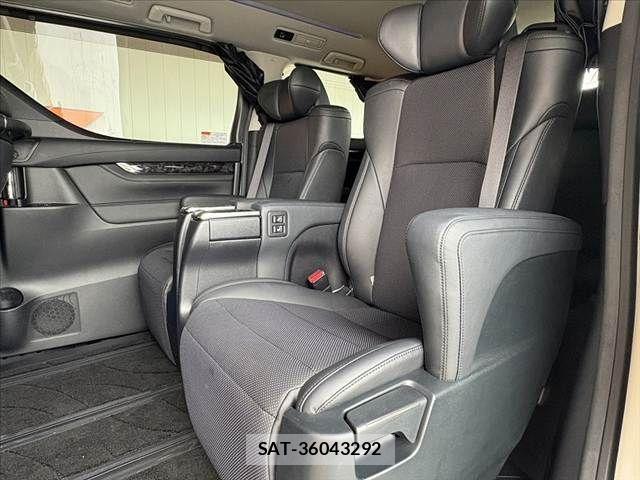 Toyota ALPHARD 2018-08 7720274-18