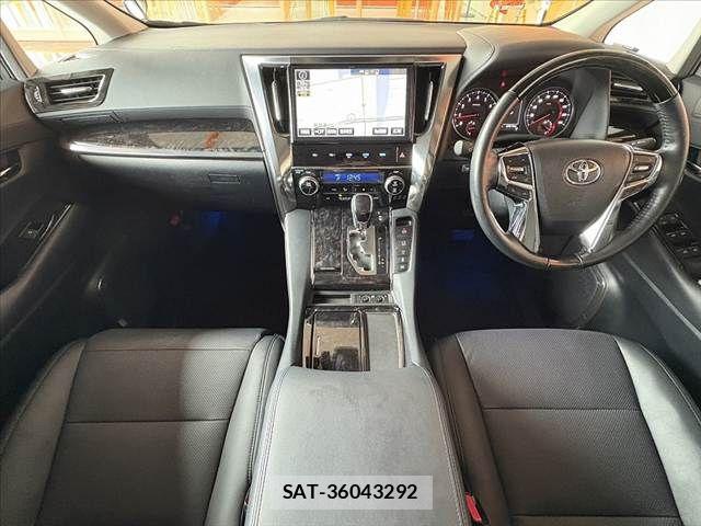 Toyota ALPHARD 2018-08 7720274-1