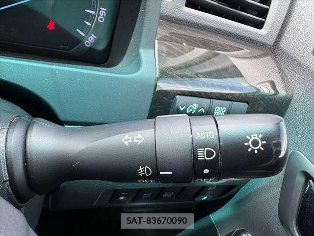 Toyota ALPHARD 2013-04 7875145-29