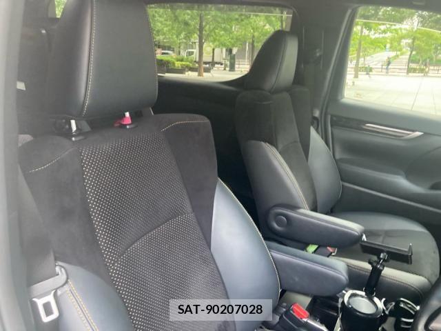 Toyota ALPHARD 2021-03 8034278-15