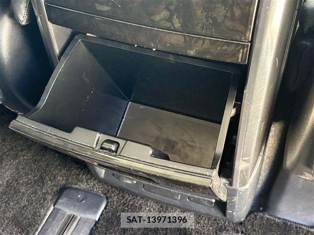 Toyota ALPHARD 2015-09 8128712-25
