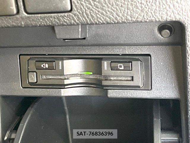 Toyota ALPHARD 2016-03 8128713-6
