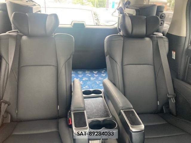 Toyota ALPHARD 2021-03 8157887-19