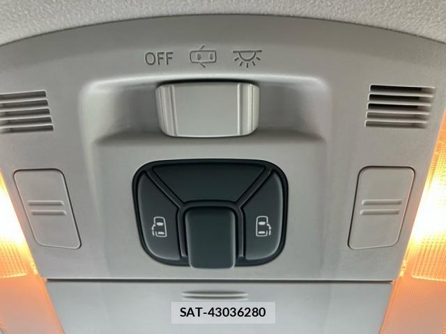 Toyota ALPHARD 2009-06 8157889-27