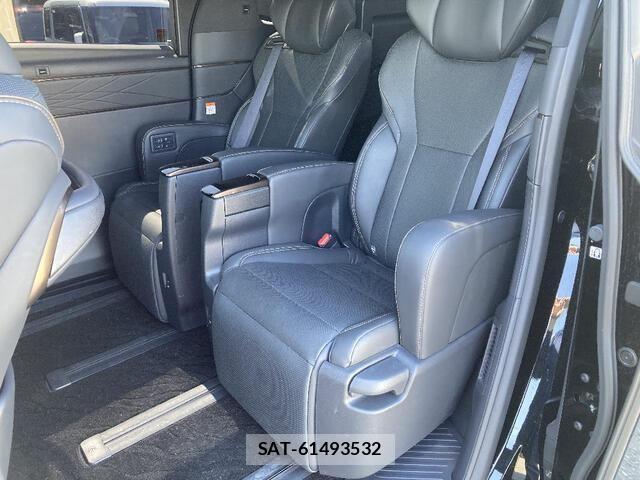 Toyota ALPHARD 2025-04 8206141-17