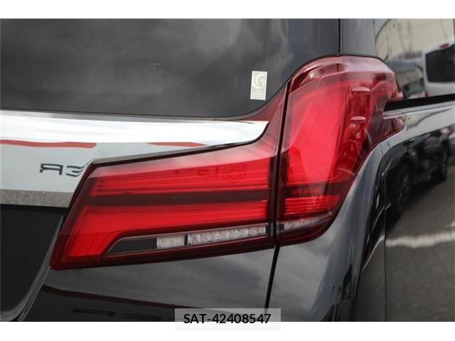 Toyota ALPHARD 2021-04 8206149-26