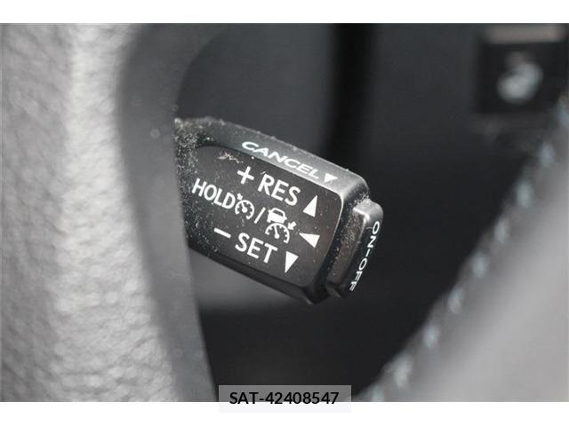 Toyota ALPHARD 2021-04 8206149-3