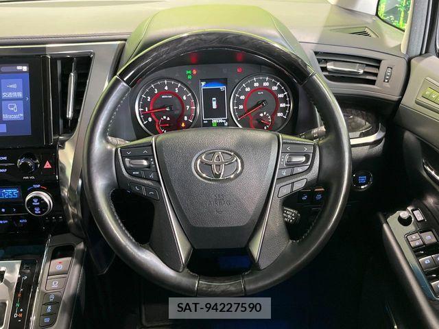 Toyota ALPHARD 2021-02 8206146-11