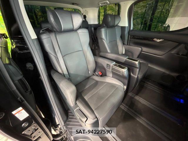 Toyota ALPHARD 2021-02 8206146-8