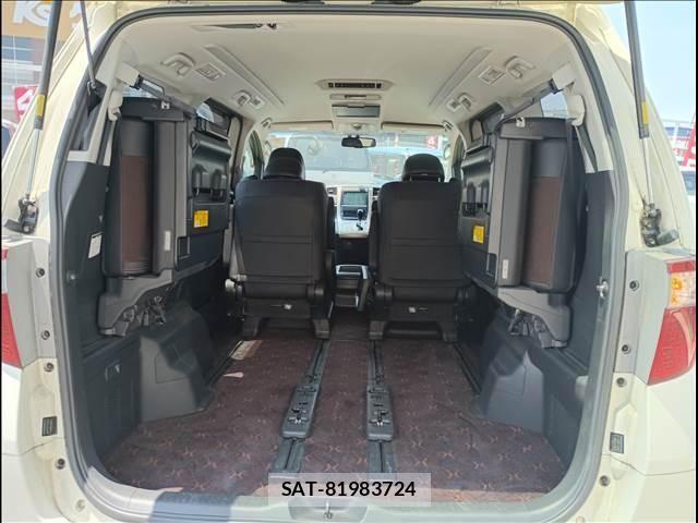Toyota ALPHARD 2013-02 8206151-18