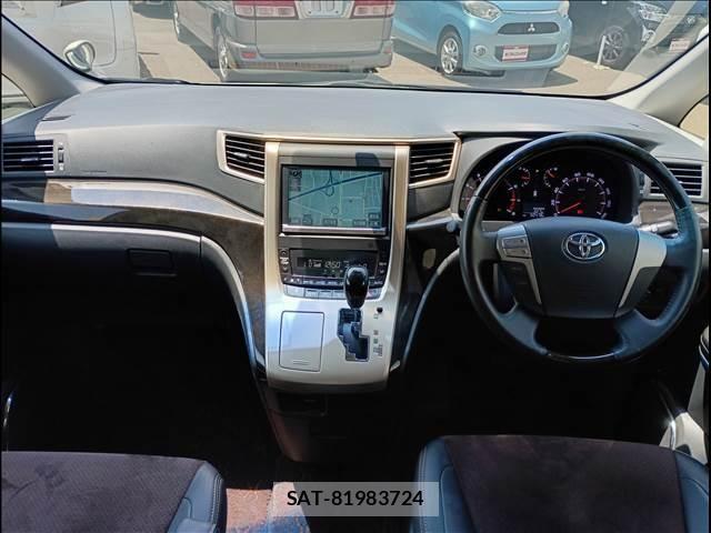 Toyota ALPHARD 2013-02 8206151-2
