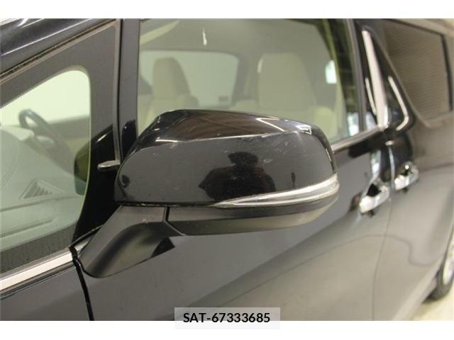 Toyota ALPHARD 2017-01 8206152-20