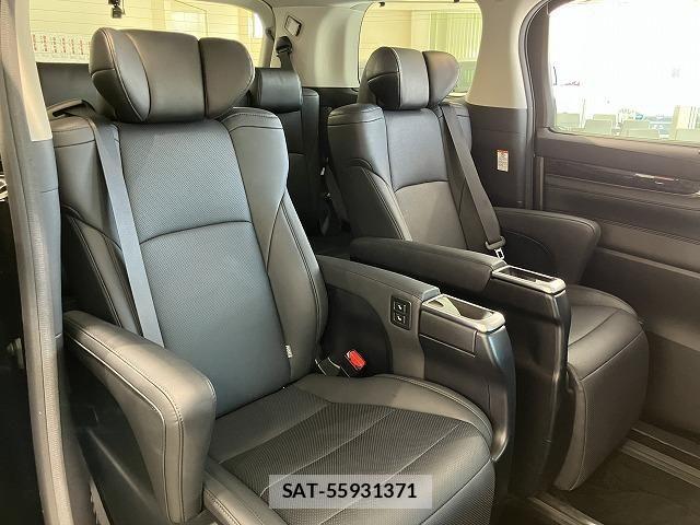 Toyota ALPHARD 2020-03 8206145-8