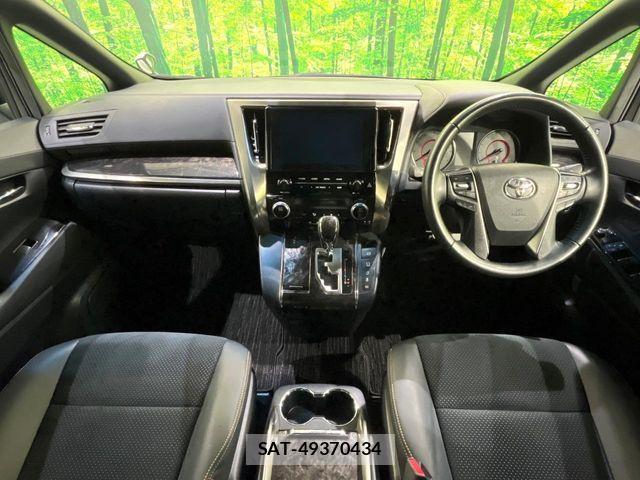 Toyota ALPHARD 2021-07 8206150-1