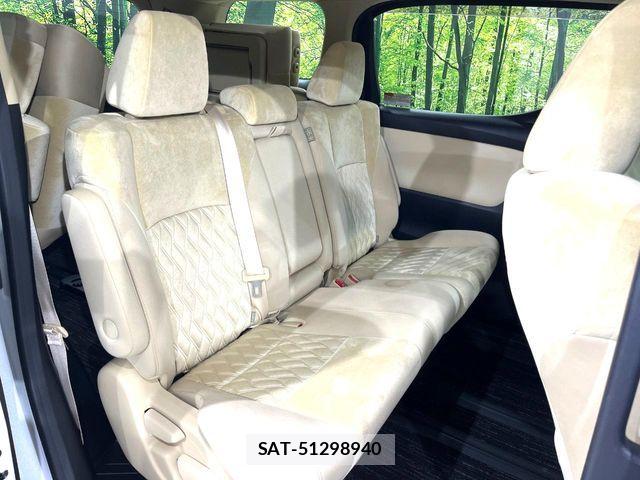 Toyota ALPHARD 2021-07 8244523-8
