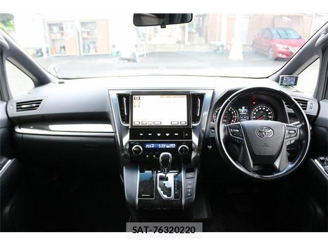 Toyota ALPHARD 2017-07 8244527-16
