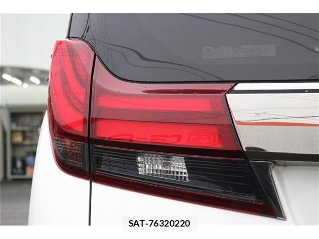 Toyota ALPHARD 2017-07 8244527-26