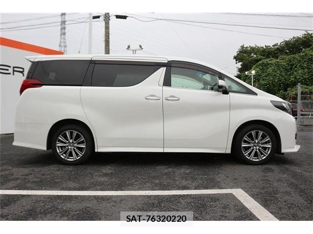 Toyota ALPHARD 2017-07 8244527-7