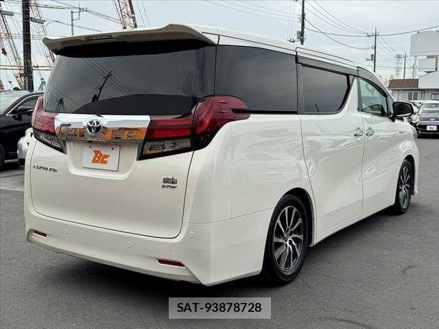 Toyota ALPHARD 2017-09 8312817-14