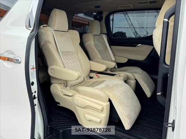 Toyota ALPHARD 2017-09 8312817-19