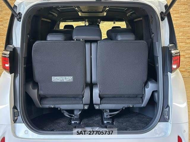 Toyota ALPHARD 2023-10 8334481-12