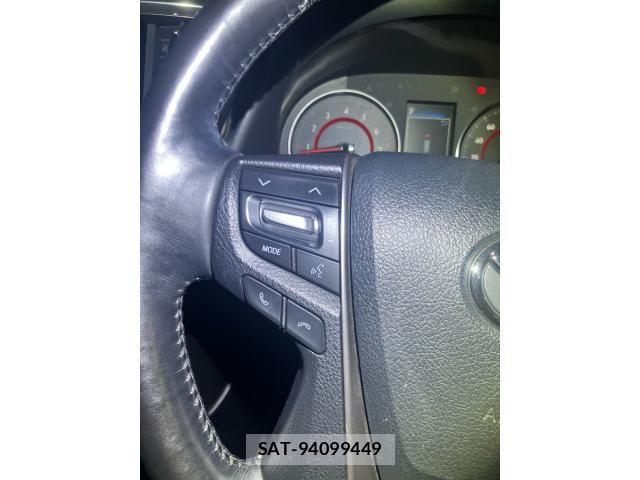 Toyota ALPHARD 2018-04 8364536-17