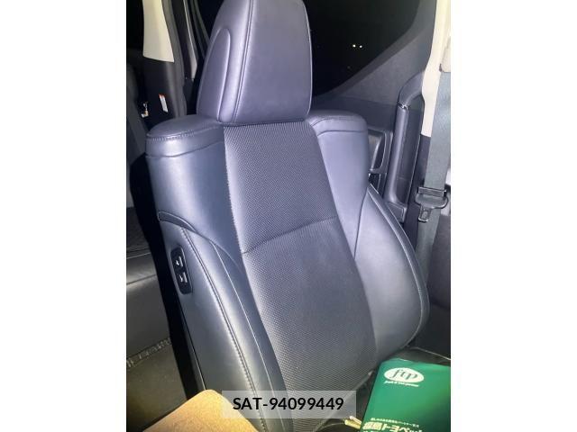 Toyota ALPHARD 2018-04 8364536-27