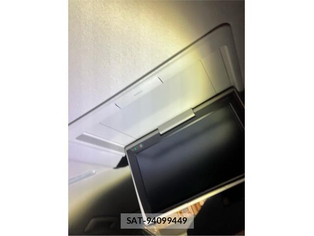Toyota ALPHARD 2018-04 8364536-28