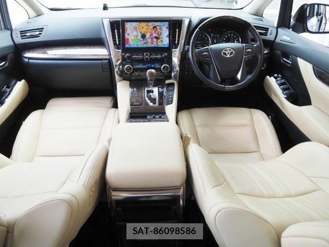 Toyota ALPHARD 2022-03 8364533-9