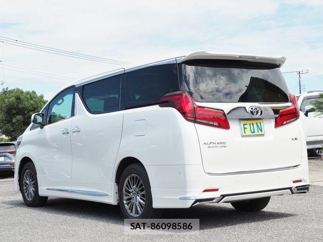 Toyota ALPHARD 2022-03 8364533-5