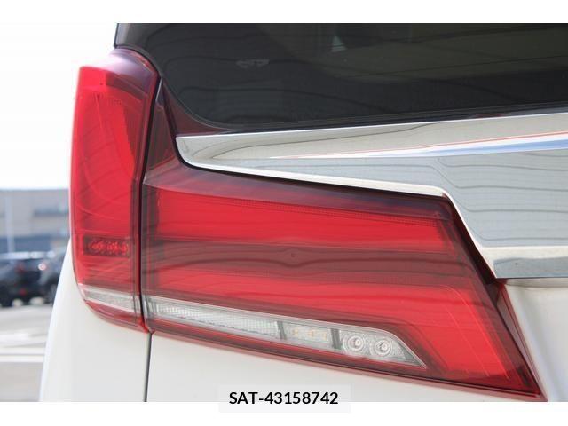 Toyota ALPHARD 2020-04 8364537-20