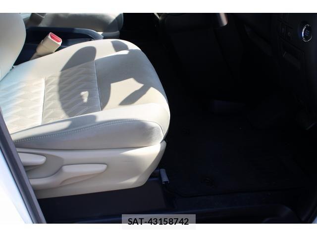 Toyota ALPHARD 2020-04 8364537-22