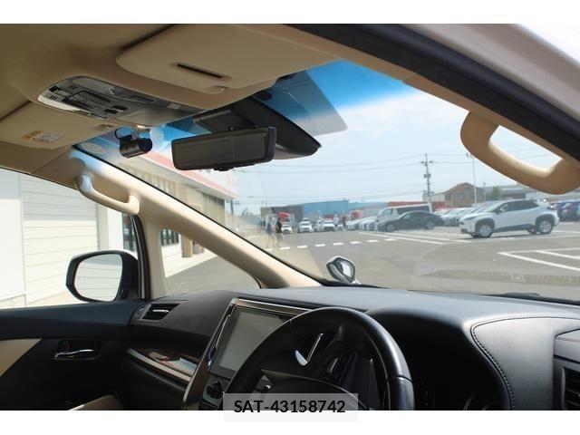 Toyota ALPHARD 2020-04 8364537-23