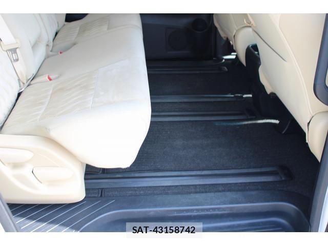 Toyota ALPHARD 2020-04 8364537-26