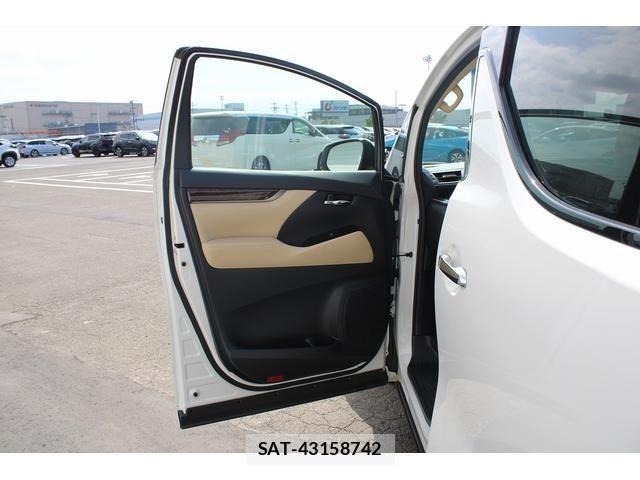 Toyota ALPHARD 2020-04 8364537-29