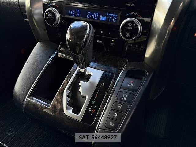 Toyota ALPHARD 2021-07 8364534-26