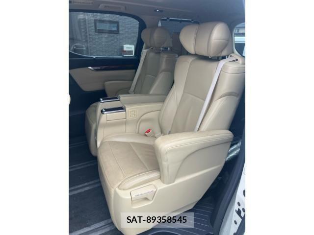 Toyota ALPHARD 2015-10 8411099-12