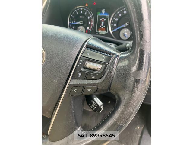 Toyota ALPHARD 2015-10 8411099-22