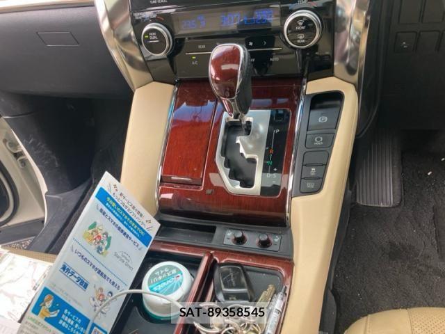 Toyota ALPHARD 2015-10 8411099-25