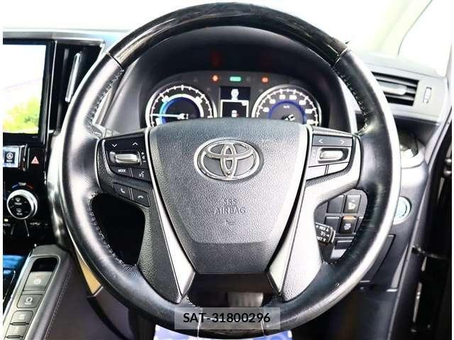 Toyota ALPHARD 2017-03 8411097-9