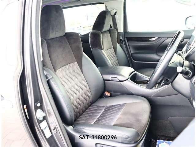 Toyota ALPHARD 2017-03 8411097-11