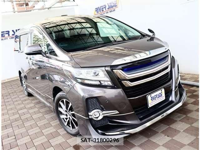 Toyota ALPHARD 2017-03 8411097-17