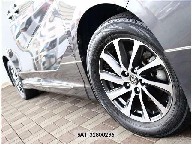 Toyota ALPHARD 2017-03 8411097-19