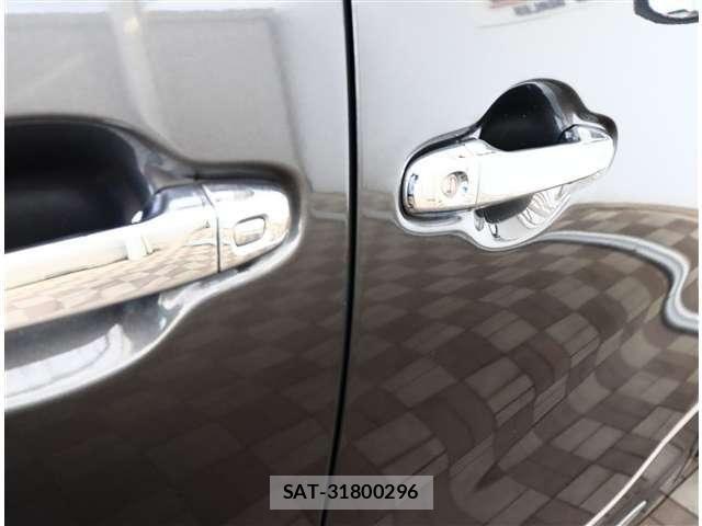 Toyota ALPHARD 2017-03 8411097-24