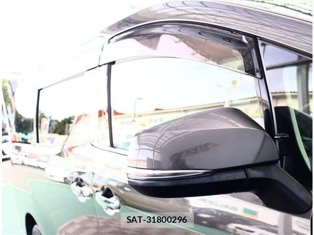Toyota ALPHARD 2017-03 8411097-25