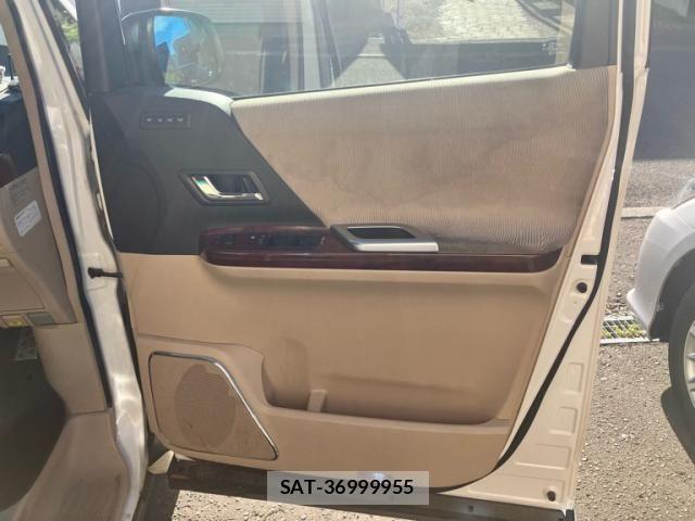 Toyota ALPHARD 2008-09 8411077-9