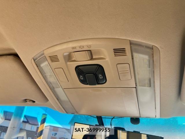 Toyota ALPHARD 2008-09 8411077-19