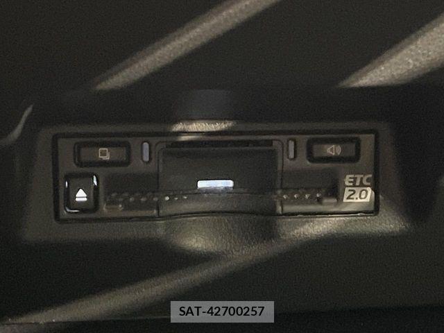 Toyota ALPHARD 2024-06 8456949-8