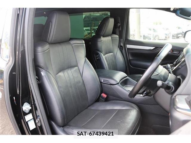 Toyota ALPHARD 2019-06 8456950-14